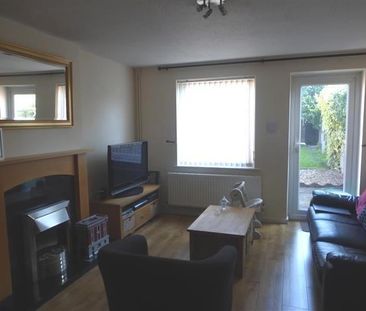 Goulding Close, Swindon - Photo 1