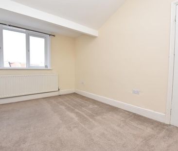 3 bedroom maisonette to rent - Photo 3