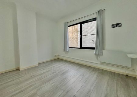 VOLLEDIG GERENOVEERDE EN ENERGIEZUINIGE WONING (EPC B) MET 3 SLPKS (4 MOGELIJK) - Photo 5
