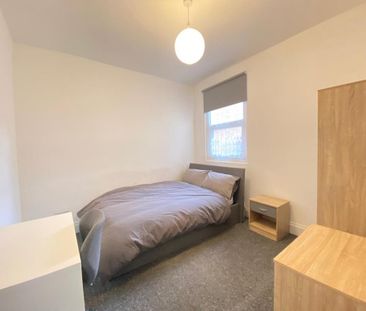 Double room - £595pcm, deposit £595 in shared house : £595 per month - Photo 6