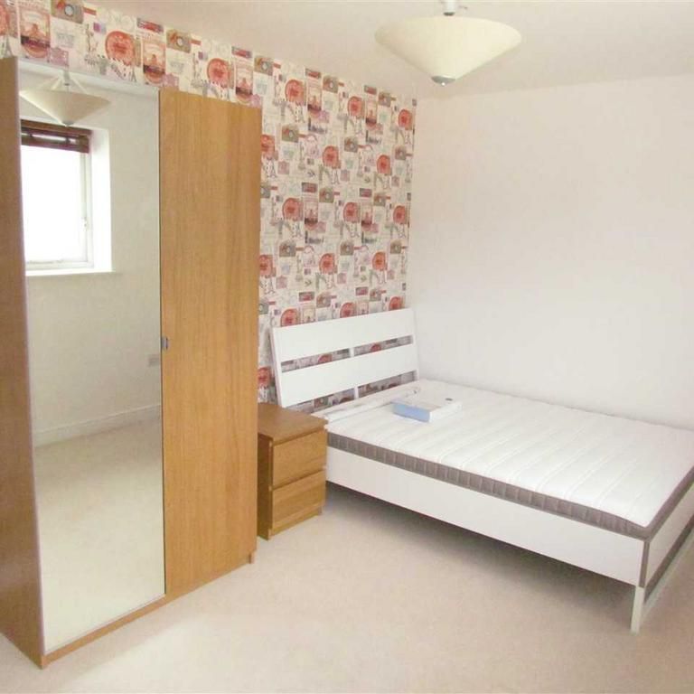 3 bedroom apartment to rent - Photo 1