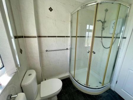 22 Cregagh Court, Belfast, BT6 9PS - Photo 5