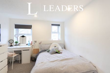 4 bedroom house to rent Clough Road, Sheffield, S1 - Photo 5