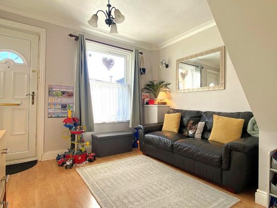 2 bedroom terraced house to rent - Photo 1