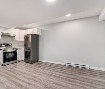 For Lease - 1675 Baseline Road Unit# B, Belair Park - Copeland Park... - Photo 3