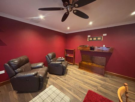 2 bedroom bungalow to rent - Photo 2