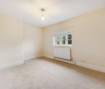 3 bedroom detached house to rent - Photo 3