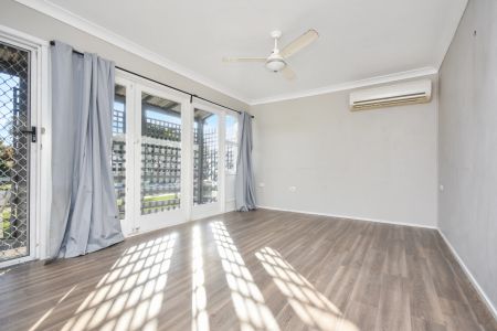 Three Bedroom house - Heart of Caboolture - Photo 4