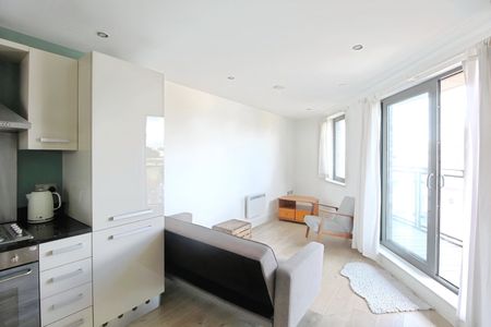 2 bedroom apartment to rent - Photo 2