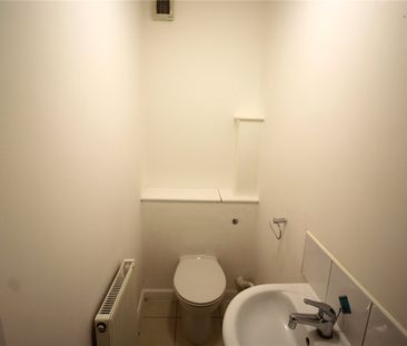 2 bedroom maisonette to rent - Photo 3