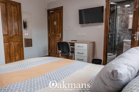 8 bedroom house to rent - Photo 2