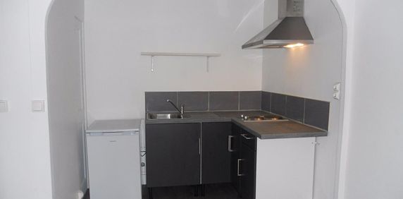 : Appartement 25 m² à Saint-Étienne - Photo 2