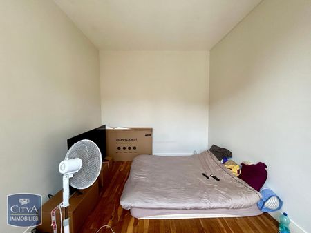 Location Appartement 2 pièces 64m² BOURG EN BRESSE 01000 - Photo 4