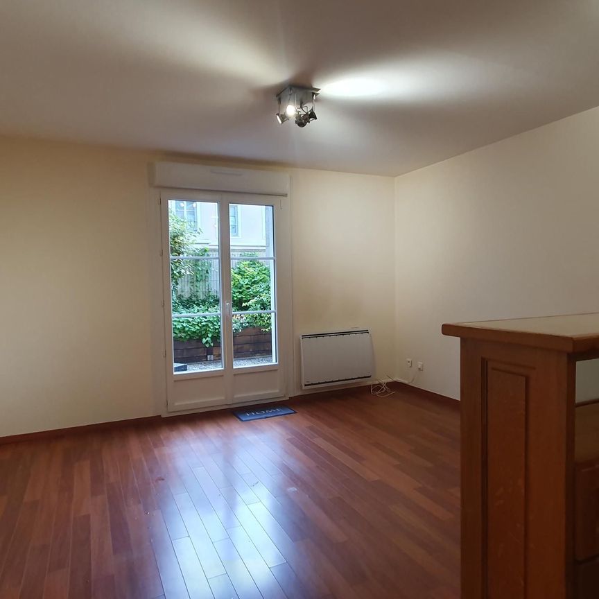 Location Appartement 1 pièce 28m² FONTAINEBLEAU 77300 - Photo 1