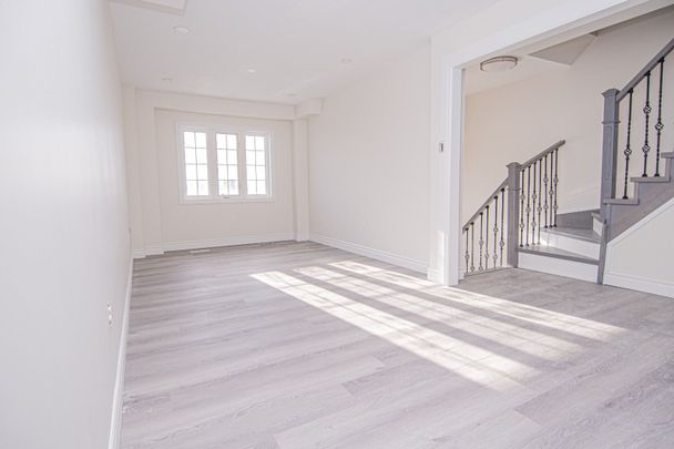 For Lease - 5685 Retreat Street, Mississauga, Ontario - Photo 1