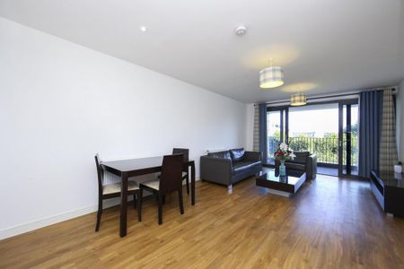 2 bedroom flat to rent - Photo 3
