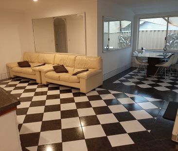 Scarborough - Photo 6