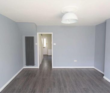 2 bedroom maisonette to rent - Photo 5