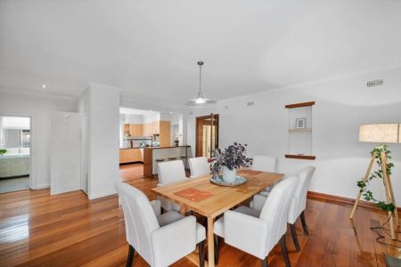 24 Studley Road, - Photo 4