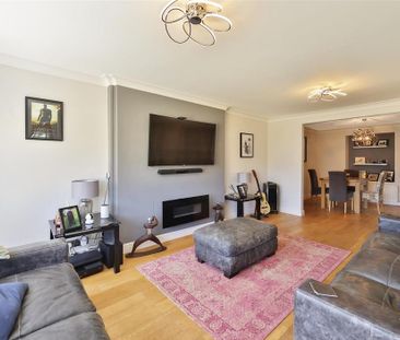 3 bedroom semi-detached bungalow to rent - Photo 1