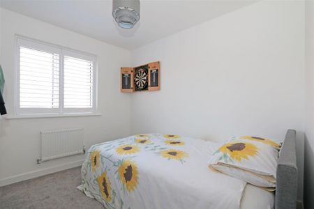 4 bedroom detached house to rent - Photo 5