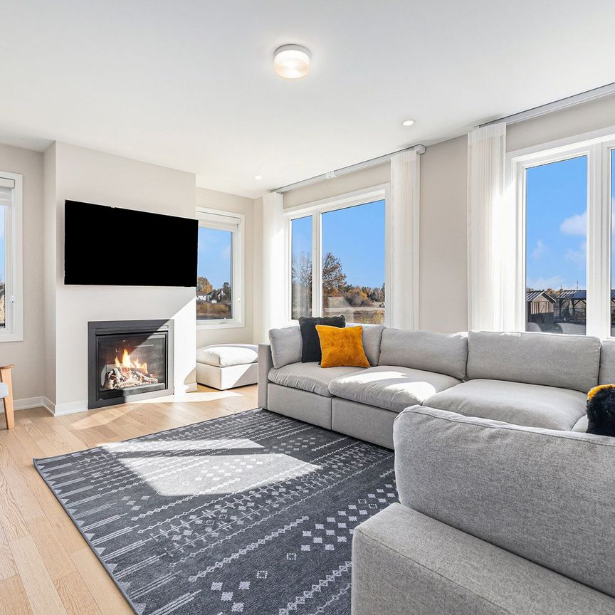 For Lease - 380 Meynell Road, Stittsville - Munster - Richmond, Ontario - Photo 1