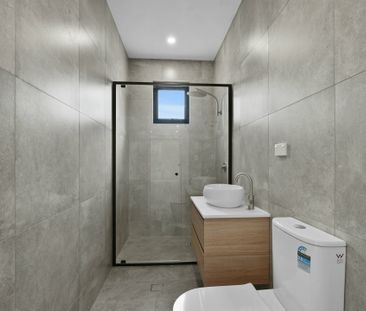 Family Home - Photo 4