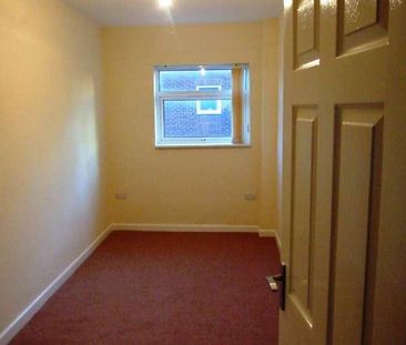 Poplar Street, Golbourne, Warrington, WA3 - Photo 2