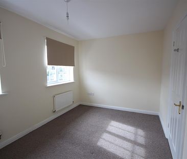 2 bedroom End Terraced to let - Photo 4