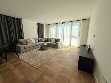 3 Bed Flat, Boxwood Gardens, E1W - Photo 2