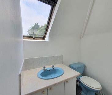 3 bedroom semi-detached bungalow to rent - Photo 5