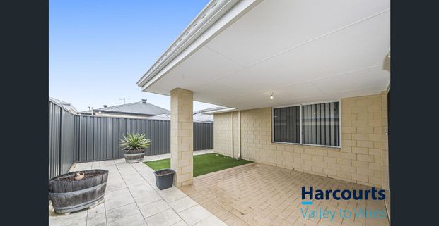 12 Vermilion Vista, Brabham - Spacious, Modern Living with Room to Move - Photo 1