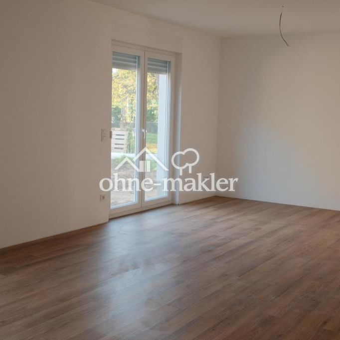 Erstbezug: moderne Stadtvilla mit geh. Innenausstattung und EBK in idyllischer Lage - Photo 1