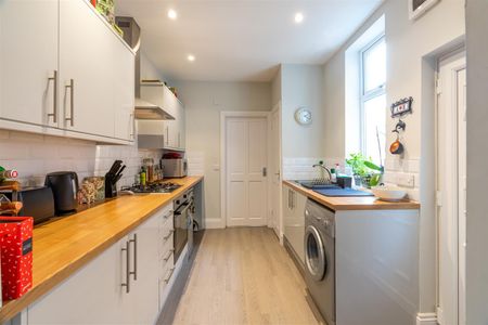 2 bed flat to rent in Sandringham Road, South Gosforth, NE3 - Photo 4