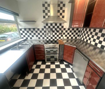 3 bedroom semi-detached bungalow To Let in Preston - Photo 3