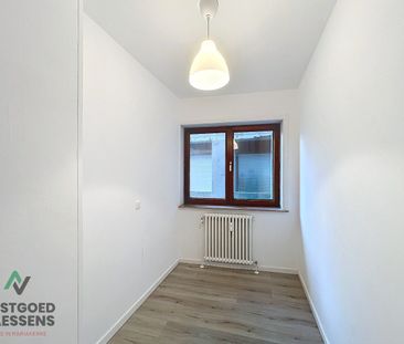 Vernieuwd appartement met 2 slaapkamers - centrum Oostende - Photo 2