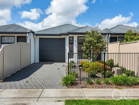 Open the Door to Modern Living in South Plympton - Photo 3