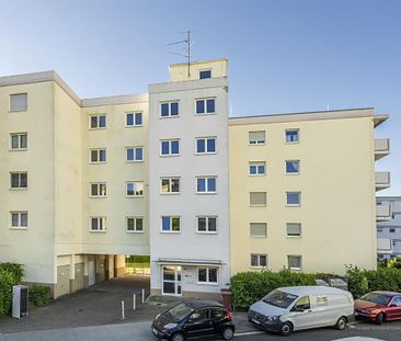 Geräumige 2-Zimmer-Wohnung in Neustadt mit tollem Balkon und neuem Laminatboden - Photo 1
