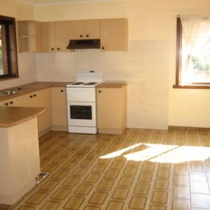 31B Chamberlain Ave, Caringbah NSW 2229 - Villa For Rent | Domain - Photo 2