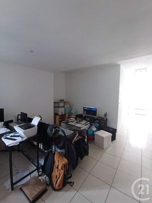 Location Appartement 3 pièces 72m² GRAULHET 81300 - Photo 1