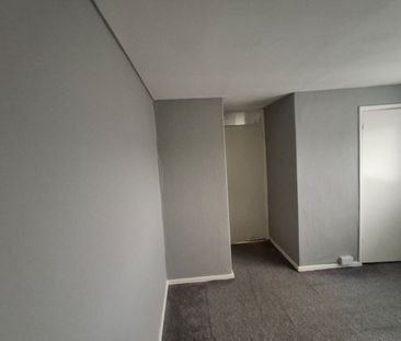 3 Bed Terraced House, Sheffield, S14 - Photo 2