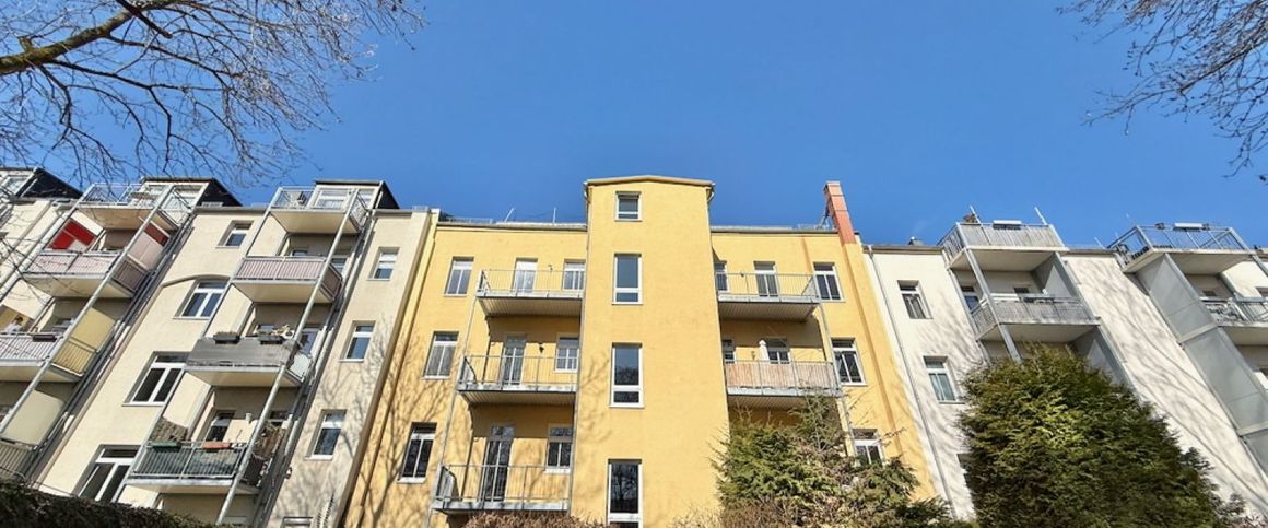 Chemnitz• Bernsdorf • 2 Zimmer • mit Balkon • Tageslichtbad • Stellplatz • schnell sein! - Photo 1