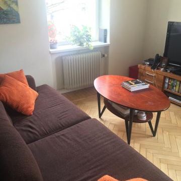 Välplanerad 2:a på 45kvm, uthyres möblerad under minst 1 år. - Photo 1