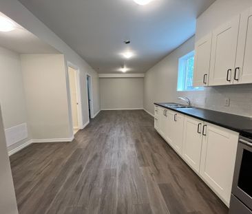 For Lease - 30 PORRITT Street, Barrie, Ontario - Photo 2