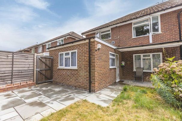 3 bedroom ground floor maisonette to rent - Photo 1