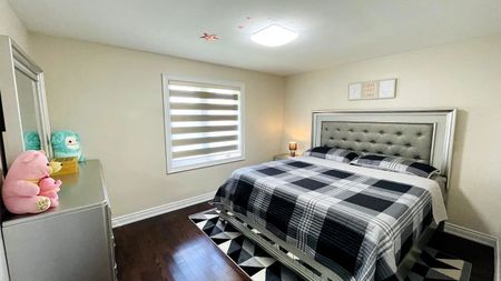 For Lease - 10 Clementine Square, Toronto, Ontario - Photo 2