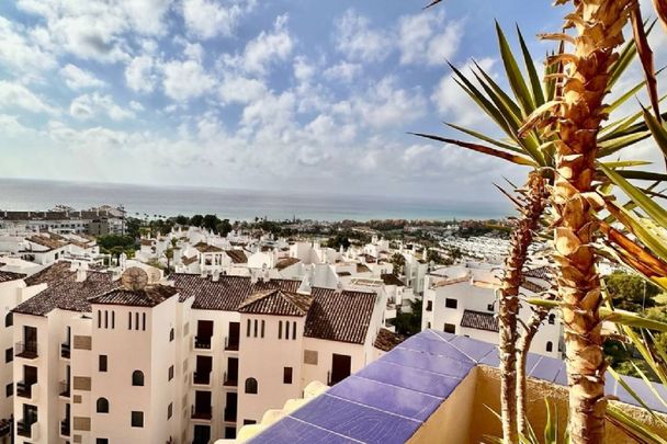 2 Bedroom Apartment For Rent in La Duquesa, Málaga - Photo 1