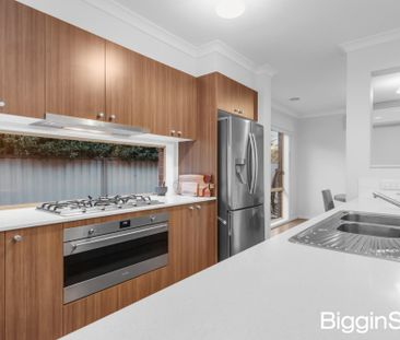 Family Living in the Heart of Edenbrook Estate - Photo 5