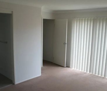 Modern Family Haven in Prime Kellyville Ridge Location - Photo 5