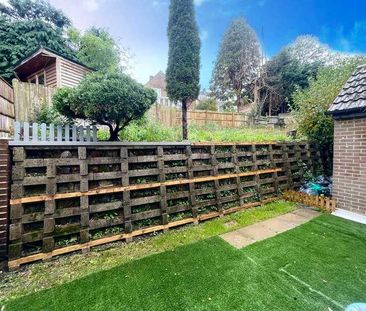 East Grinstead, RH19 - Photo 4